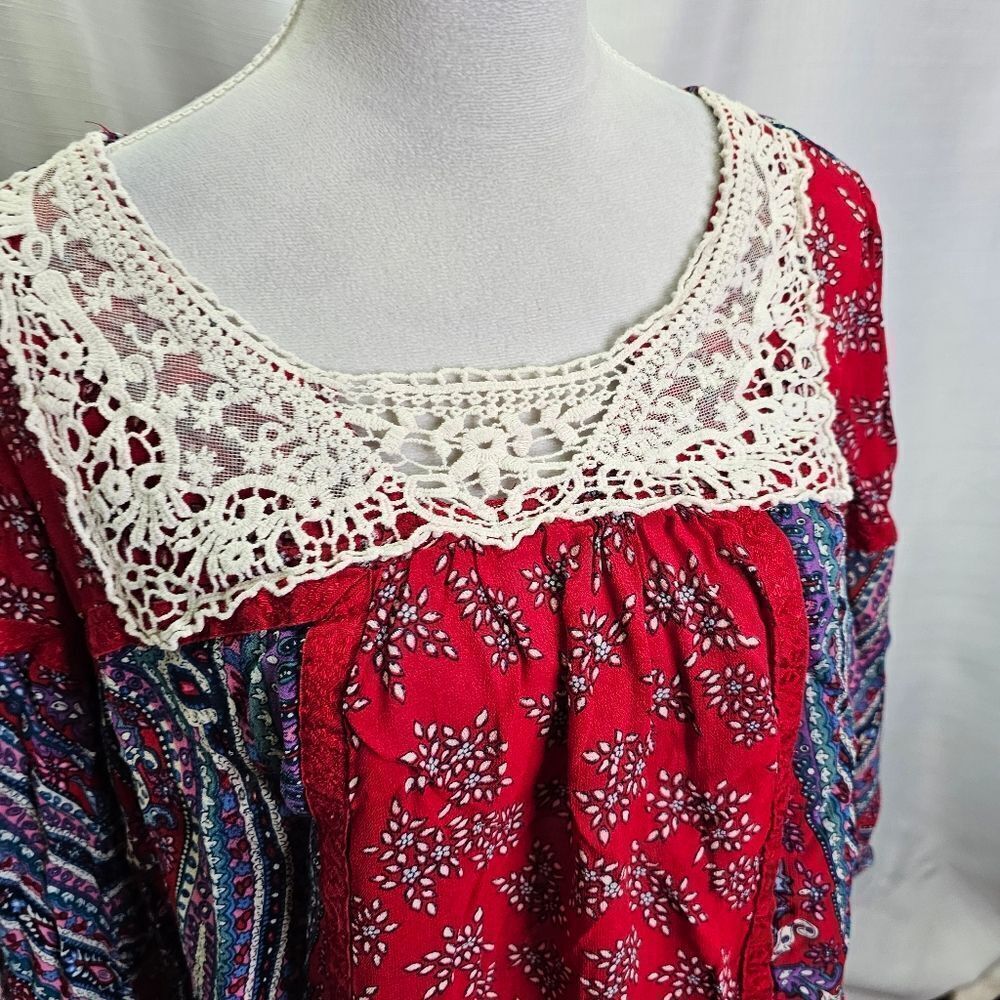 Bila Red Paisley Crochet Boho Peasant Top Size Large - Picture 3 of 8